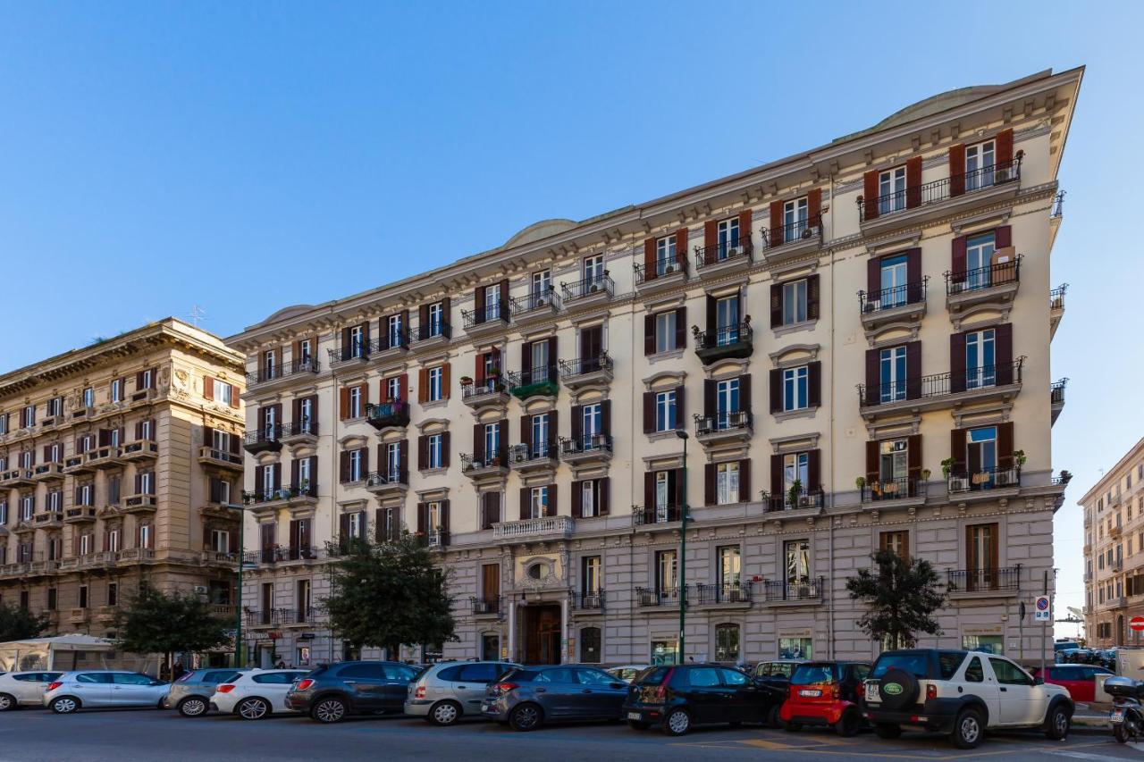 A Due Passi Dal Lungomare Di Mergellina By Wonderful Italy Apartman Nápoly Kültér fotó