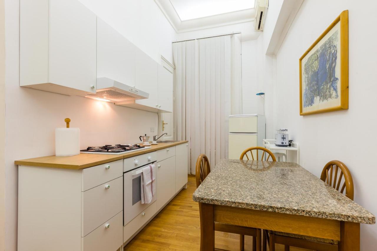 A Due Passi Dal Lungomare Di Mergellina By Wonderful Italy Apartman Nápoly Kültér fotó